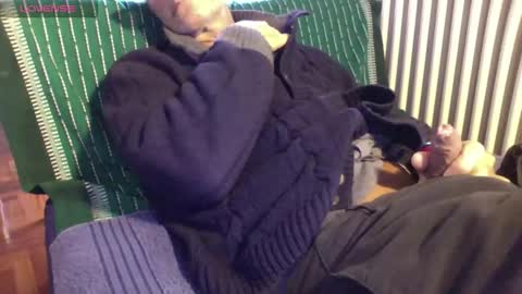 Bi sexy guy lovense hush is on private is open or password show tip if you like. online show from 12-02-25, 09:14