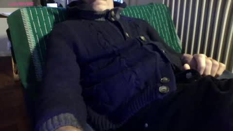 Bi sexy guy lovense hush is on private is open or password show tip if you like. online show from 01-09-26, 07:22