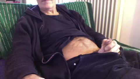 Bi sexy guy lovense hush is on private is open or password show tip if you like. online show from 04-11-26, 06:07