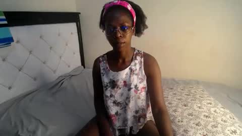 Snapshot of mynameiswet chatting on 06-02-26, 04:03 mynameiswet online show from 06-02-26, 04:03