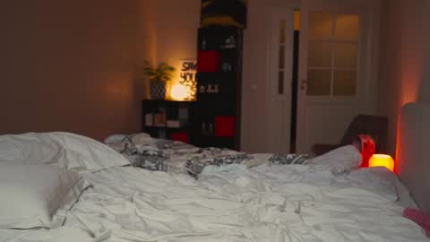 Snapshot of mynaughtynights chatting on 12-19-24, 05:50 Sima online show from 12-19-24, 05:50