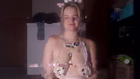 Annie Archer online show from 12-06-24, 03:41