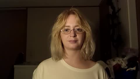 Annie Archer online show from 10-21-25, 12:00