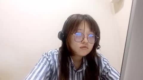 Chloe online show from 10-20-25, 06:30