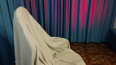 Snapshot of myshkek chatting on 02-12-25, 11:51 Mickey online show from 02-12-25, 11:51