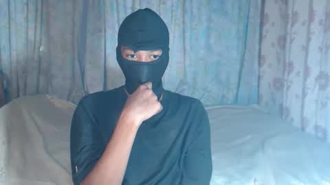 Snapshot of mysteriosjoshsexbigcock chatting on 05-12-26, 05:48 josh online show from 05-12-26, 05:48