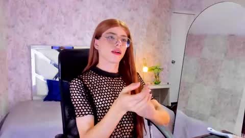 Snapshot of mysterius_boy chatting on 11-04-25, 09:14 Marcus online show from 11-04-25, 09:14