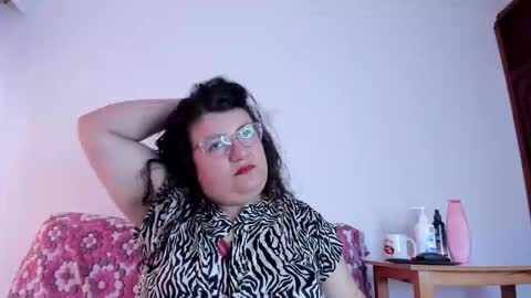 Snapshot of mystery_psique chatting on 11-21-25, 06:50 mystery_psique online show from 11-21-25, 06:50