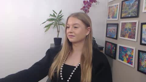 Erica online show from 01-30-25, 08:01