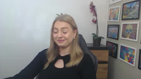 Erica online show from 09-30-25, 09:25