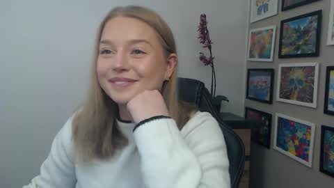 Erica online show from 12-23-25, 10:57