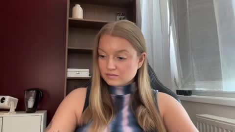 Snapshot of mysteryericax chatting on 06-02-26, 12:07 Erica online show from 06-02-26, 12:07