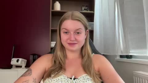 Snapshot of mysteryericax chatting on 06-27-26, 11:04 Erica online show from 06-27-26, 11:04
