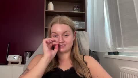 Snapshot of mysteryericax chatting on 06-29-26, 10:15 Erica online show from 06-29-26, 10:15