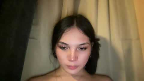 UR GIRL NEXTDOOR online show from 01-06-26, 10:41