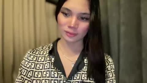 UR GIRL NEXTDOOR online show from 02-08-26, 05:38