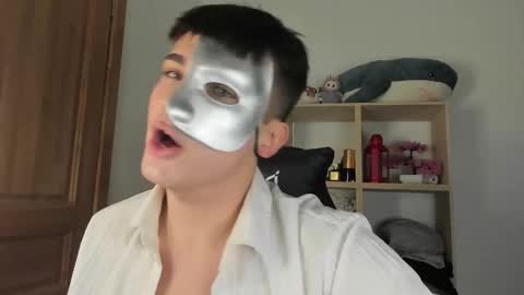 Evan Brown online show from 10-31-25, 12:22