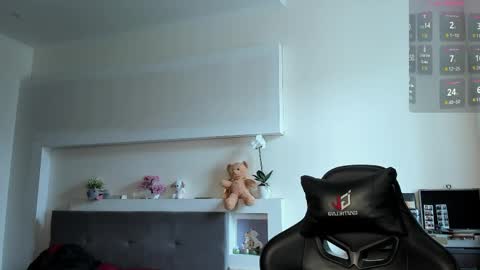 Snapshot of mystic_evan chatting on 04-30-26, 12:00 Evan Brown online show from 04-30-26, 12:00
