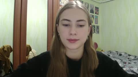 Emelie online show from 10-13-25, 12:21