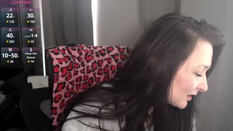 Snapshot of mysticmuse94 chatting on 03-06-25, 06:26 MysticMuse online show from 03-06-25, 06:26