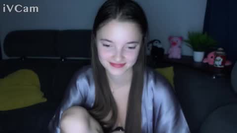 Snapshot of mysticrose_ chatting on 11-01-25, 03:03 Leya online show from 11-01-25, 03:03