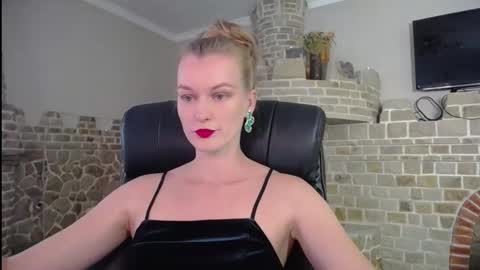 Snapshot of mysticvenus_ chatting on 09-22-25, 11:01 mysticvenus_ online show from 09-22-25, 11:01