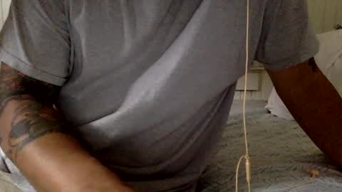 str8 dom alphaAsian Daddy type. sorry not bi or  curious but i dont judgediscrimenate. online show from 02-16-25, 08:55