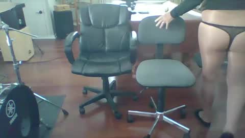 Snapshot of n2hosiery chatting on 06-19-26, 08:01 n2hosiery online show from 06-19-26, 08:01