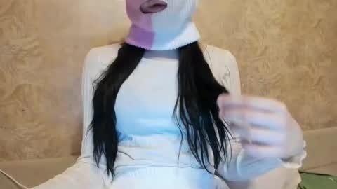 Snapshot of n33n33 chatting on 03-04-26, 04:18 n33n33 online show from 03-04-26, 04:18