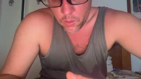 Snapshot of n343320 chatting on 07-03-26, 07:26 bsurfingers online show from 07-03-26, 07:26