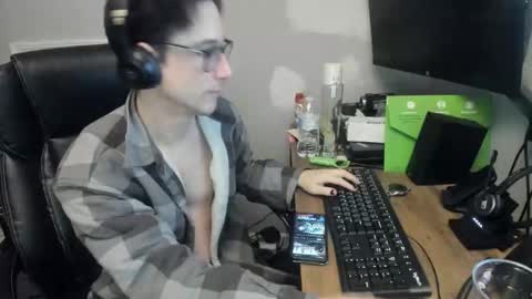 a Ordinary Boy online show from 02-02-26, 05:39