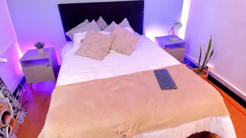 AMY online show from 11-29-25, 08:01