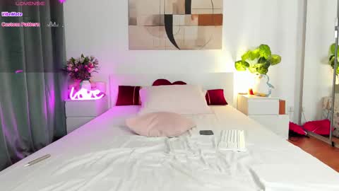 Nadia online show from 02-16-25, 06:43