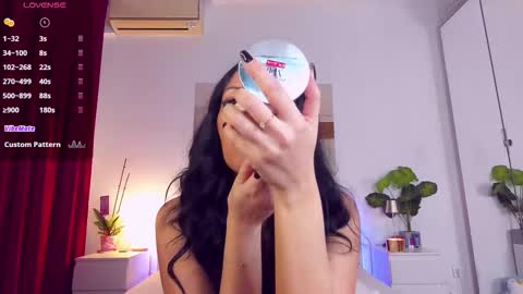 Nadia online show from 11-24-25, 05:34