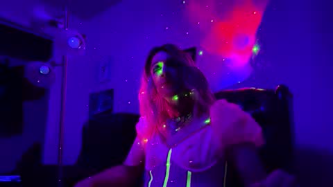 nadia_crivello online show from 12-14-25, 07:47