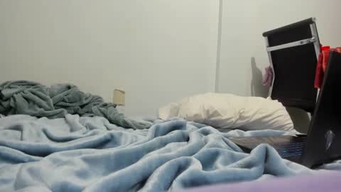 Snapshot of nadiaclaran chatting on 12-01-25, 06:18 Nadia Clara online show from 12-01-25, 06:18