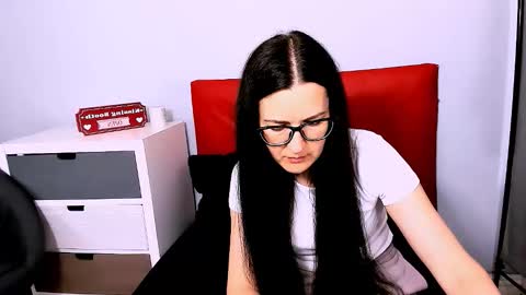 nadiatrue online show from 06-07-26, 02:32