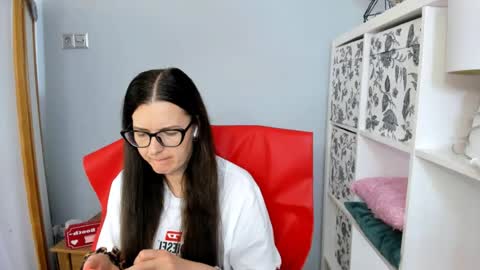 nadiatrue online show from 07-17-26, 04:01