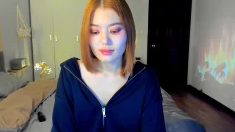 Snapshot of nadiazan chatting on 11-23-25, 12:32 nadiazan online show from 11-23-25, 12:32