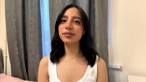 Snapshot of nadinevanni chatting on 05-24-26, 01:16 Leya online show from 05-24-26, 01:16