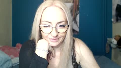 nadinnnea online show from 11-24-25, 10:26