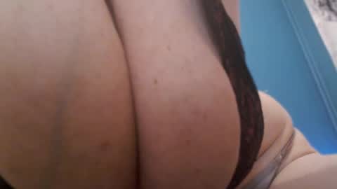 Snapshot of nadinnnea chatting on 03-17-26, 09:18 nadinnnea online show from 03-17-26, 09:18