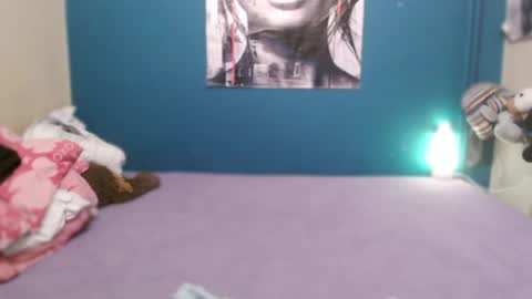 Snapshot of nadinnnea chatting on 04-14-26, 07:09 nadinnnea online show from 04-14-26, 07:09