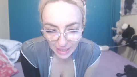 Snapshot of nadinnnea chatting on 04-30-26, 07:58 nadinnnea online show from 04-30-26, 07:58