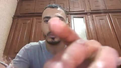 Snapshot of nadirff16 chatting on 01-11-26, 12:32 V online show from 01-11-26, 12:32