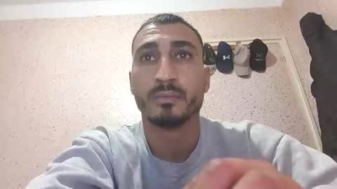 Snapshot of nadirff16 chatting on 02-09-26, 03:16 V online show from 02-09-26, 03:16