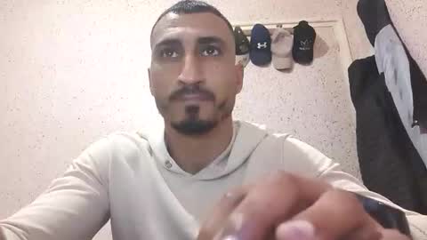 Snapshot of nadirff16 chatting on 02-14-26, 11:29 V online show from 02-14-26, 11:29