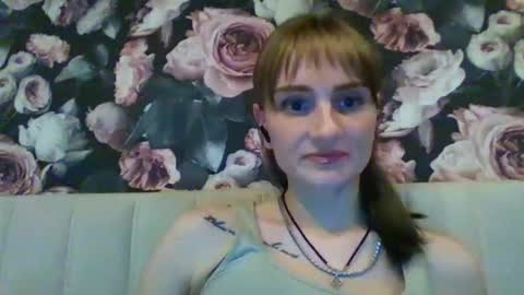 Snapshot of nadjia_sexy chatting on 11-15-25, 03:30 Nadjia online show from 11-15-25, 03:30