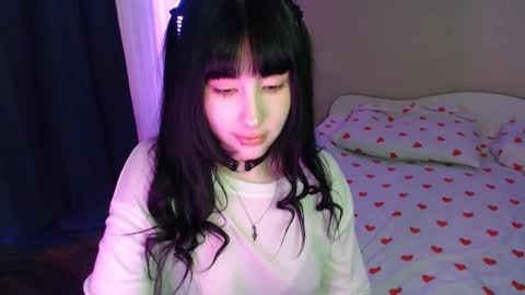 Naemi online show from 10-28-25, 03:32