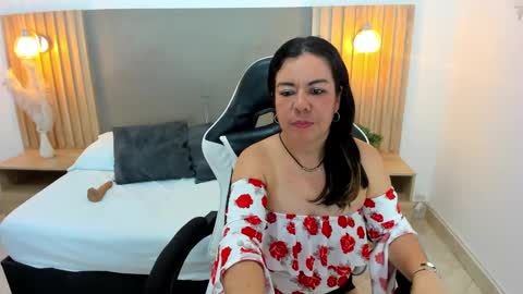 Snapshot of nahia_13 chatting on 01-26-25, 05:13 N A H I A online show from 01-26-25, 05:13